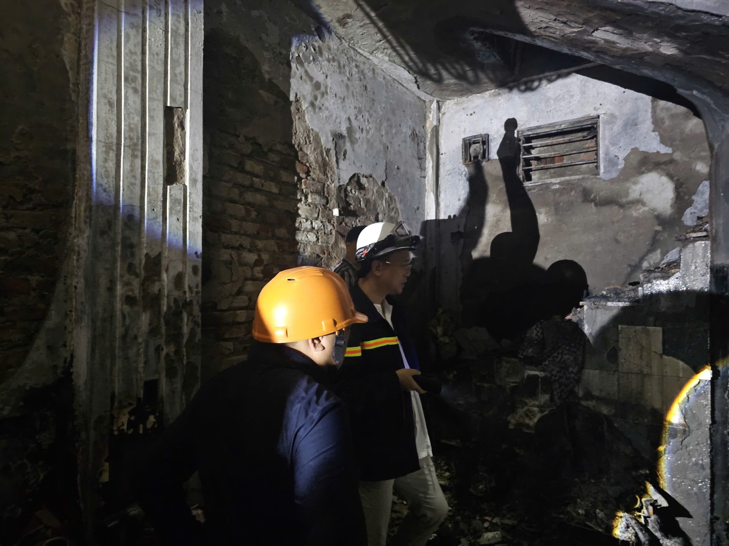 Xac dinh so bo nguyen nhan vu chay khien 5 nguoi chet hinh anh