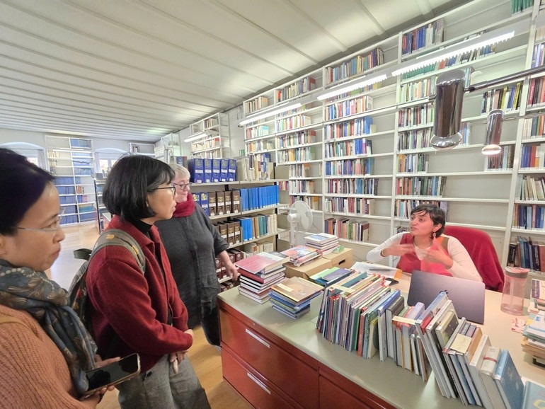 Sach thieu nhi anh 3