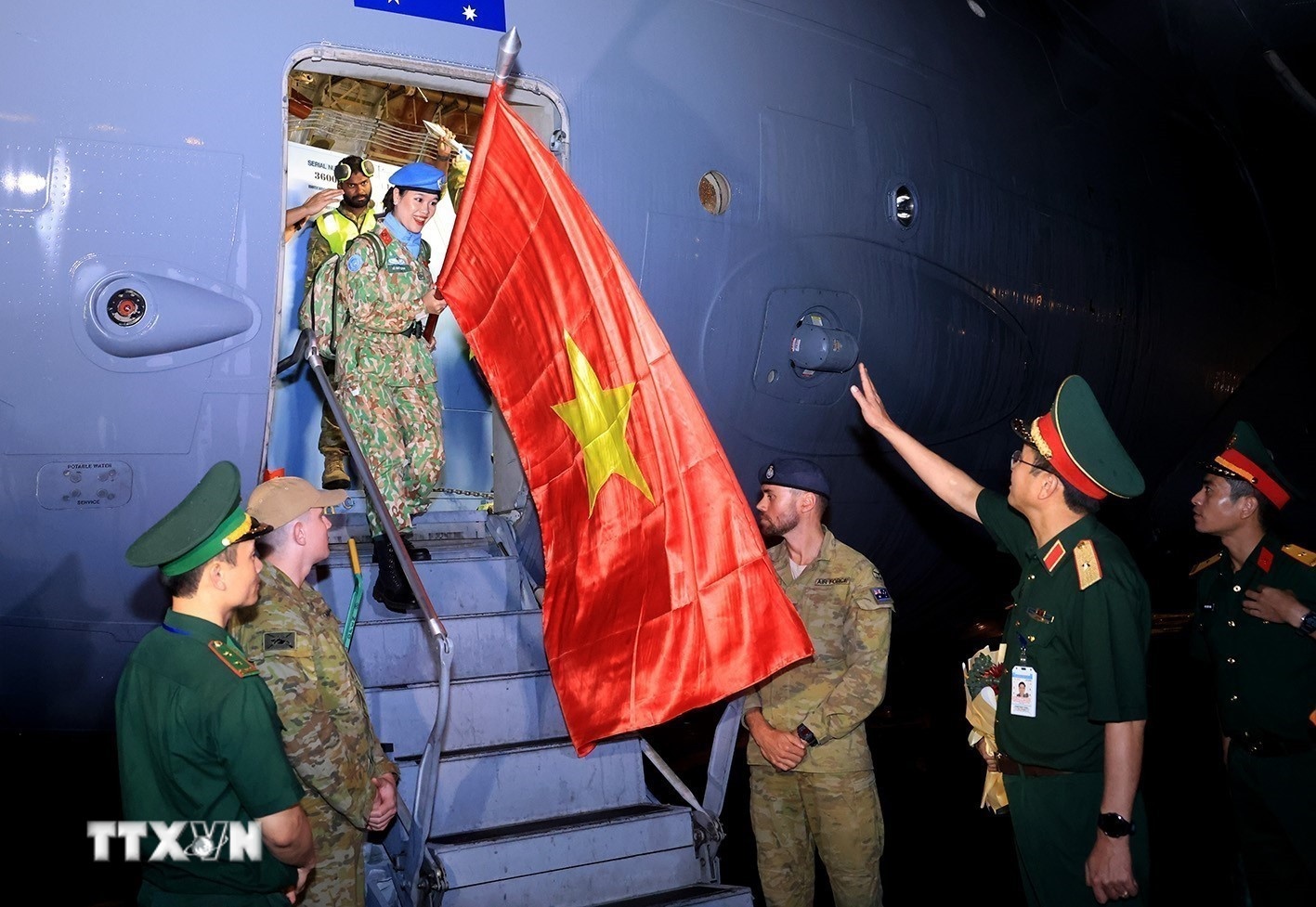 Dang bo Chinh phu anh 8