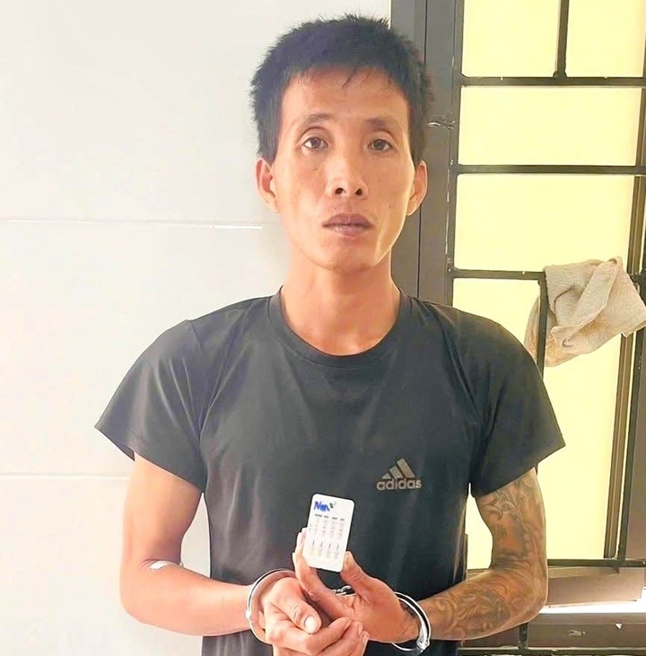 Cha duong danh con rieng anh 4