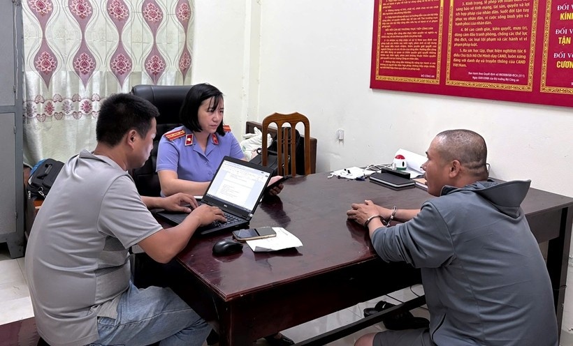 Bat qua tang cai thau tra luong cho cong nhan bang ma tuy hinh anh