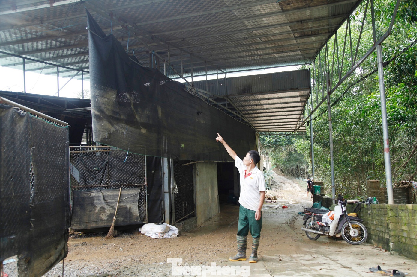 Lao nong bat khoc anh 3