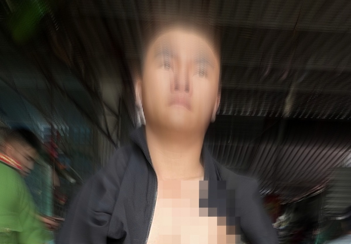 Bat doi tuong bi truy na dac biet hinh anh