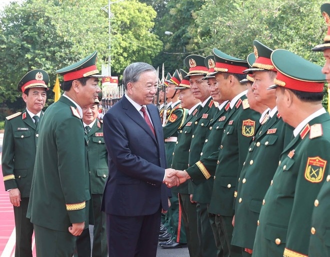 Quan khu 1 anh 2