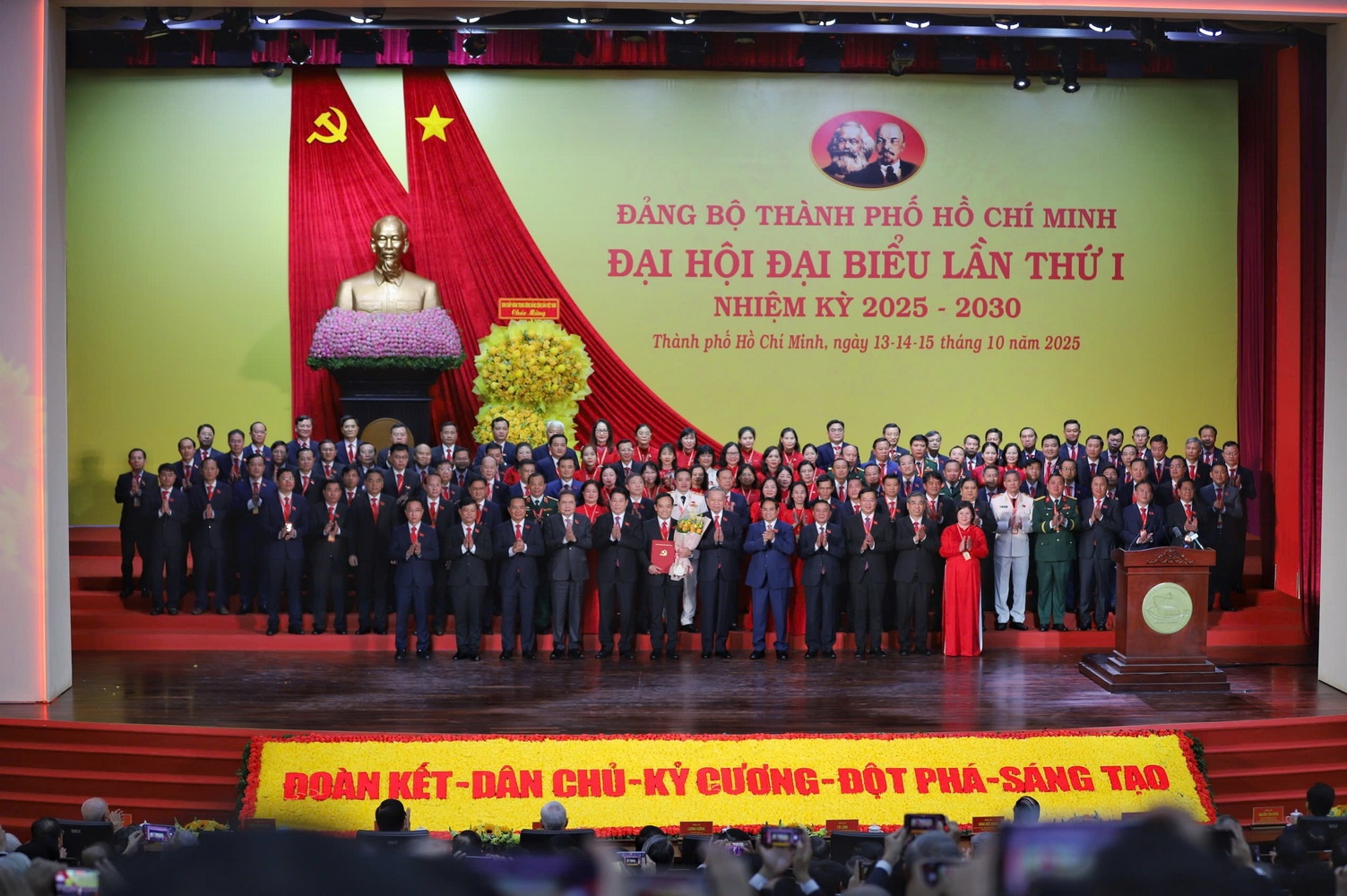 Danh sach 110 dong chi Ban Chap hanh Dang bo TP.HCM nhiem ky 2025-2030 hinh anh