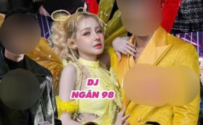 Bo hinh anh DJ Ngan 98 tren poster hoi cho thuong mai lon o Khanh Hoa hinh anh