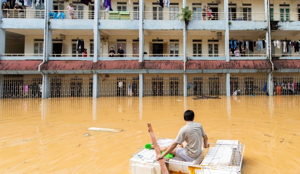 Bao Matmo gay thiet hai nhieu hon ca Bualoi hinh anh