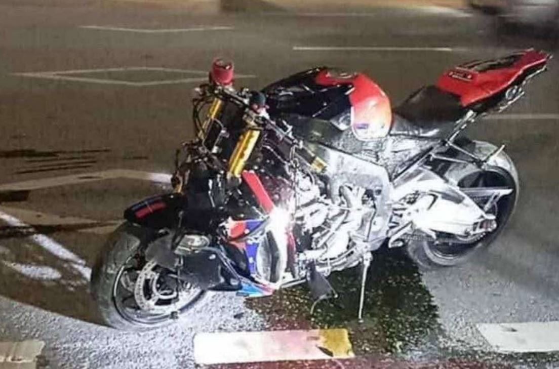 Co gai dut lia chan sau va cham voi xe phan khoi lon hinh anh