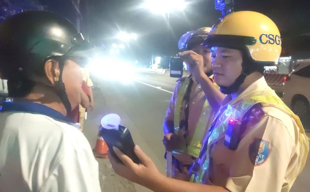 Xuyen dem di xu ly 'ma men' TP.HCM hinh anh