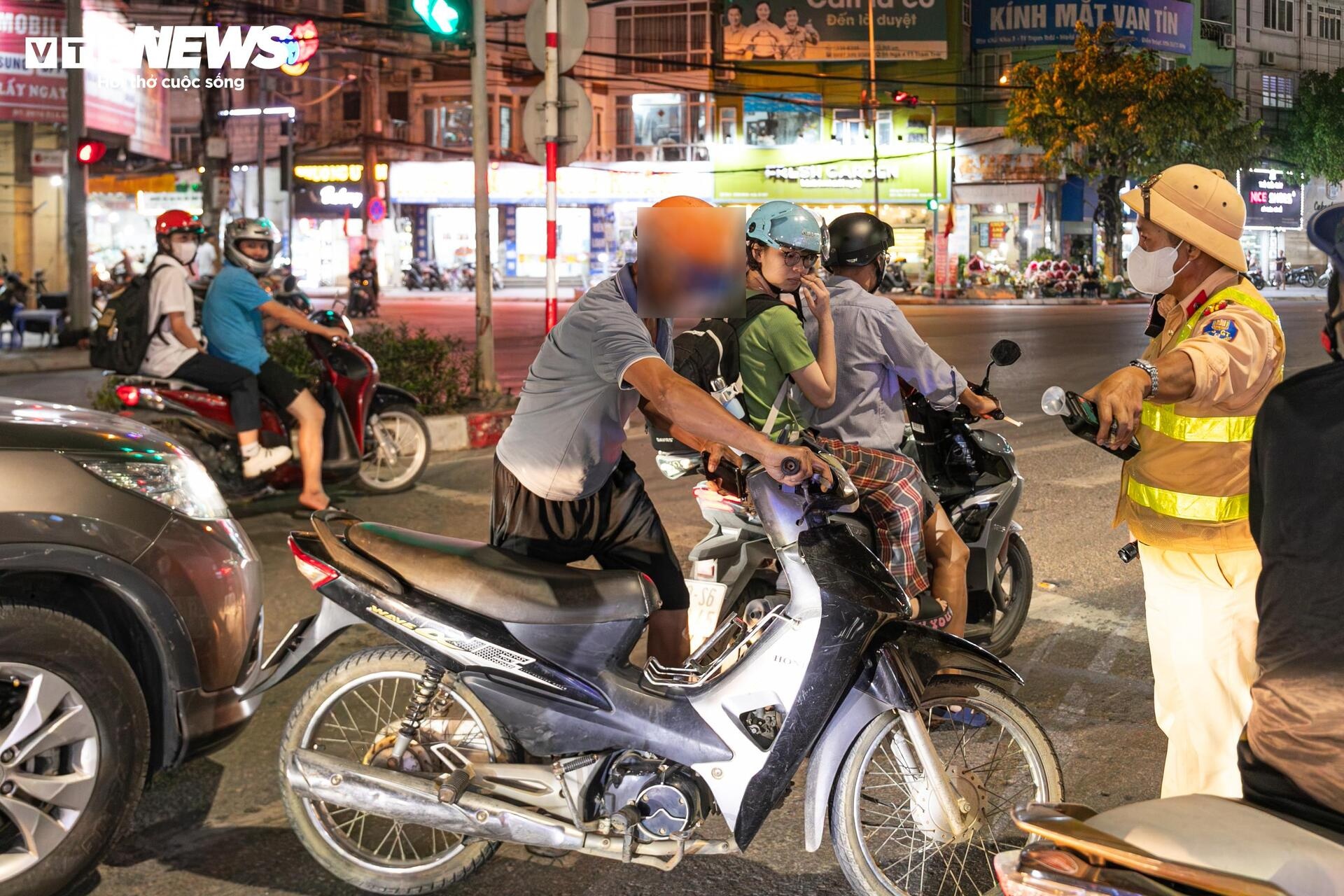 Tai xe mat tri nho anh 6