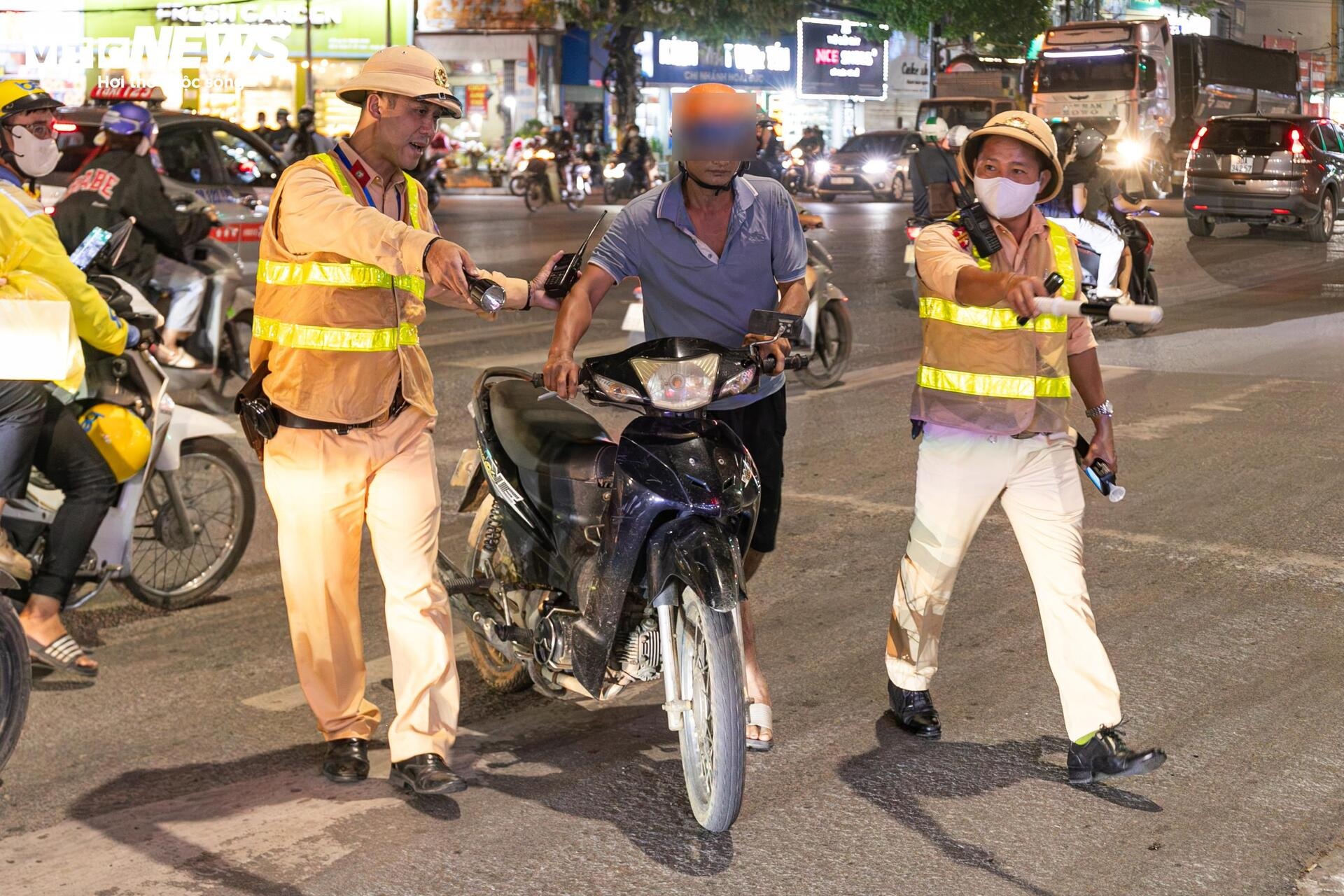 Tai xe mat tri nho anh 7