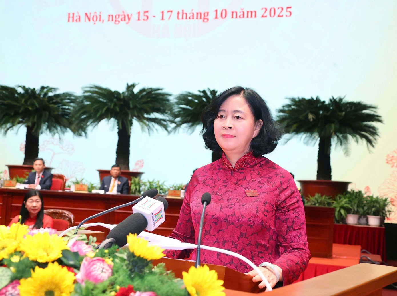 Dang bo Ha Noi anh 1