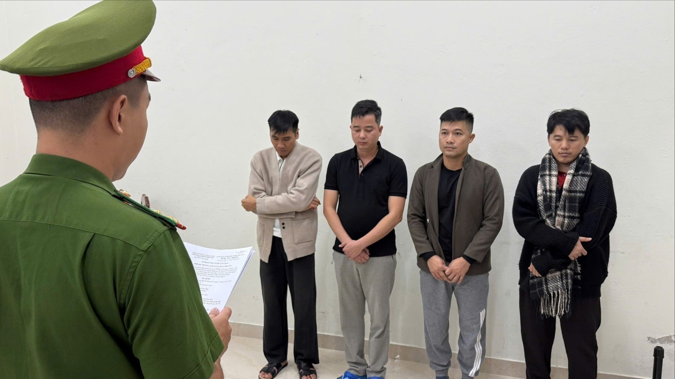 Nhung thu doan nao khien hon 8.000 nguoi sap bay tien ao TOSI? hinh anh