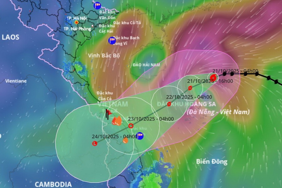 Bao huong vao Da Nang - Quang Ngai, mua lon tu dem mai hinh anh