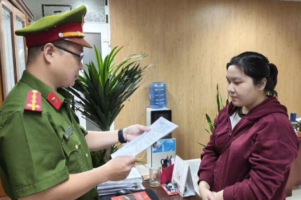 Nhan vien ngan hang chiem doat gan 6 ty dong hinh anh