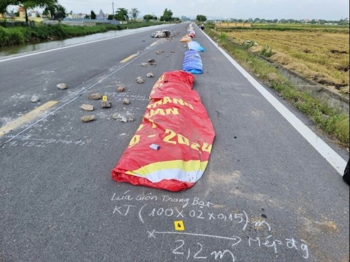 Khoi to mot phu nu phoi thoc tren duong khien nguoi di xe may tu vong hinh anh