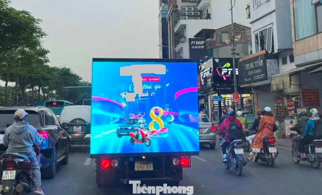 Xe tai LED Ha Noi anh 2