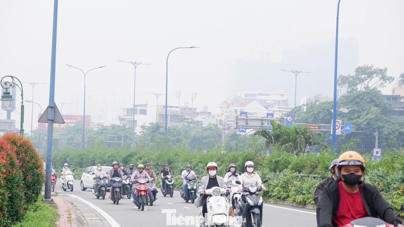 Suong mu TP.HCM anh 4