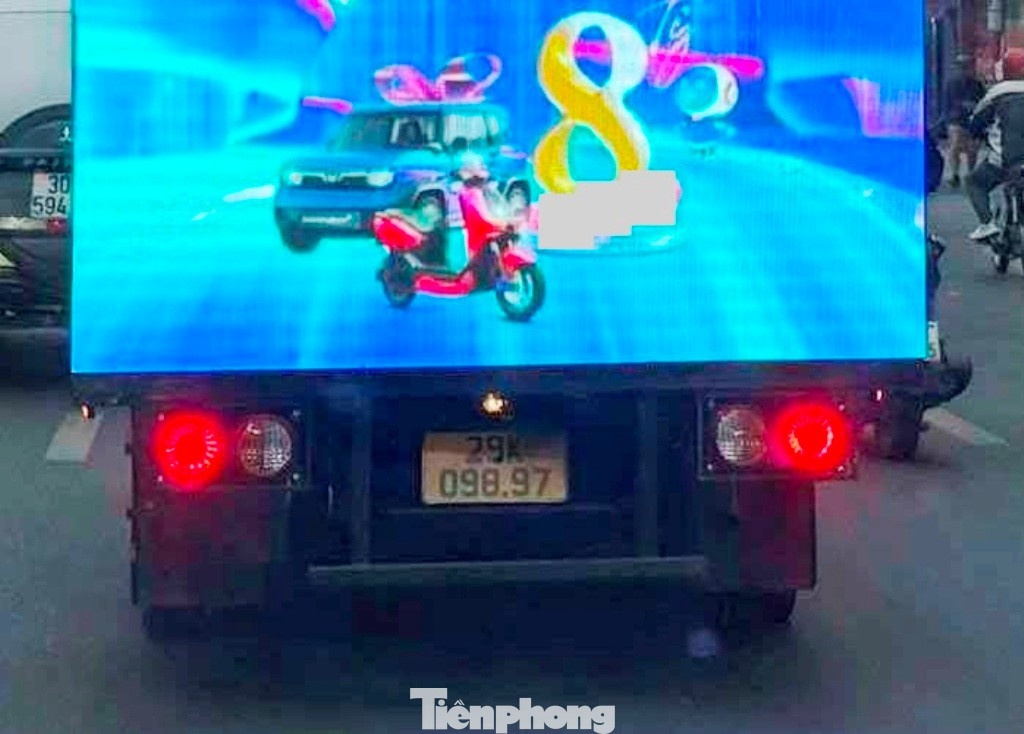 Xe tai LED Ha Noi anh 4