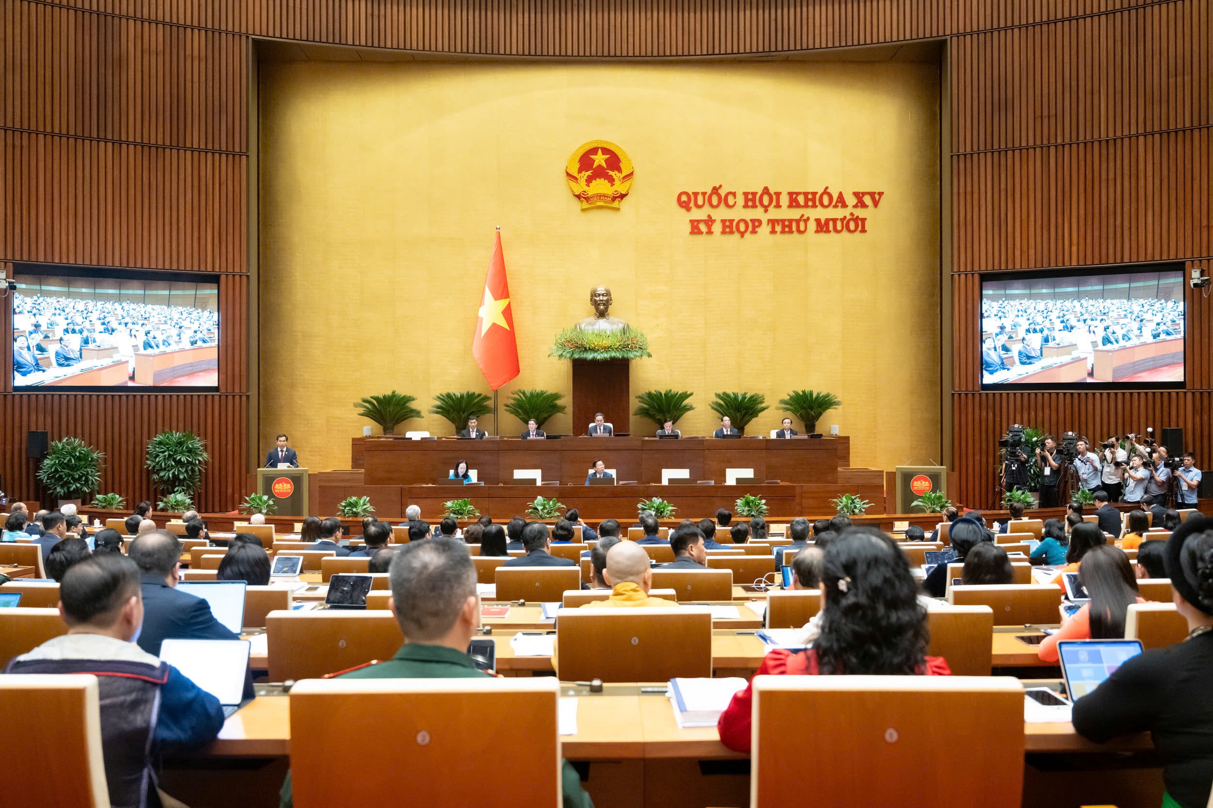 Quoc hoi phe chuan mien nhiem 3 bo truong hinh anh