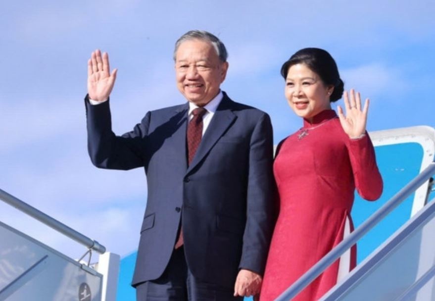 Tong Bi thu ket thuc tot dep chuyen tham Bulgaria hinh anh