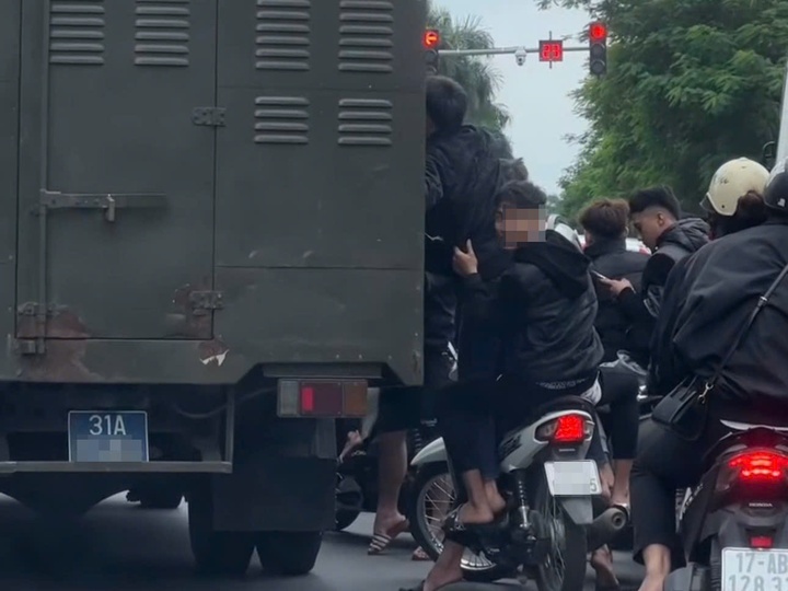Bam xe cho pham nhan anh 1