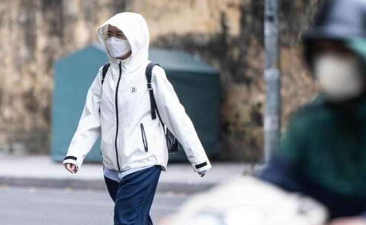 Ha Noi ret luc sang som, Ha Tinh den Quang Ngai mua lon hinh anh