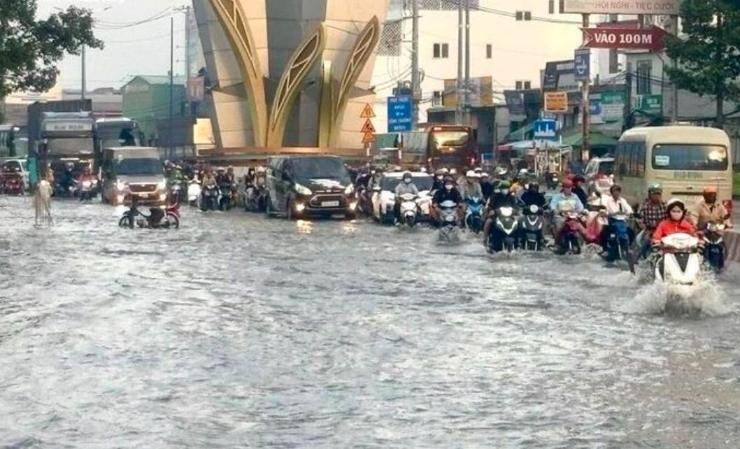 Ho Dau Tieng xa tran tu 25/10, canh bao ngap vung ven song Sai Gon hinh anh