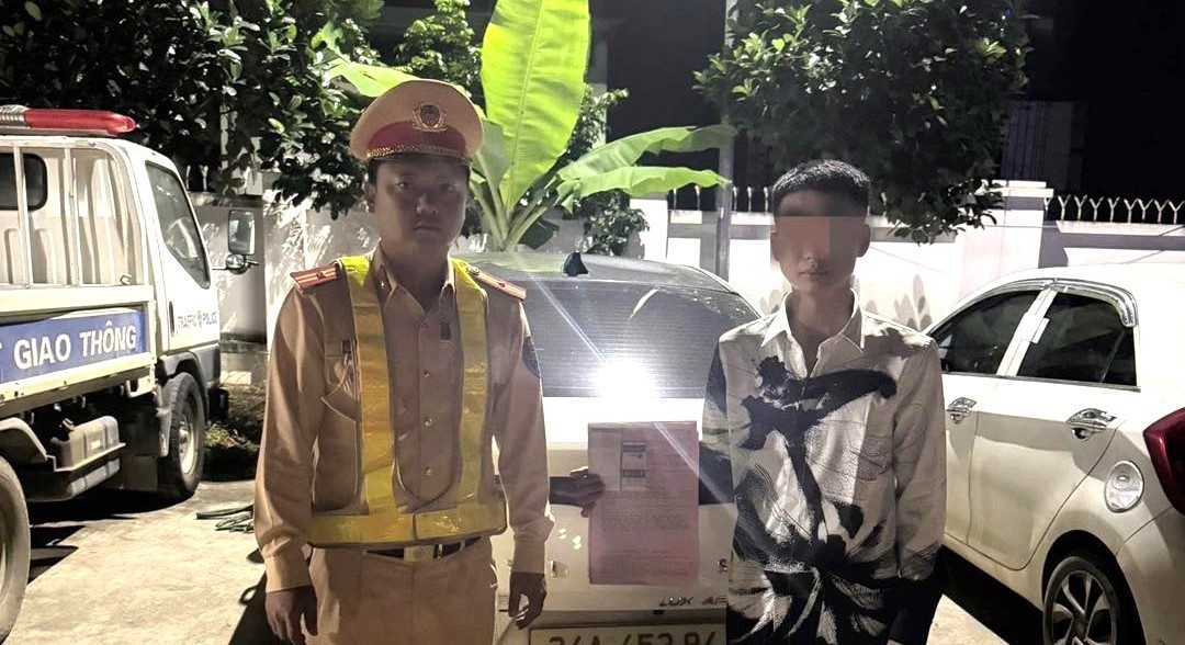 Tài xế 4 ma túy ảnh 1 Tai xe 4 ma tuy anh 1