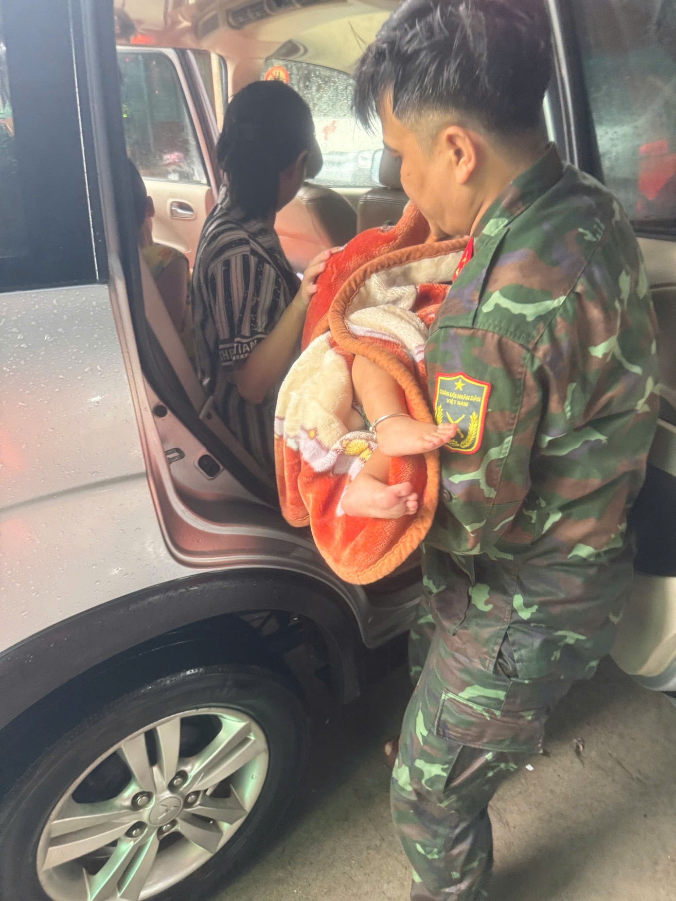 Vuot lu cuu be anh 3