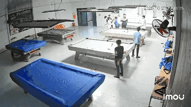 Danh hoi dong Nam sinh anh 1