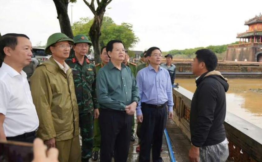 Pho thu tuong yeu cau ra soat tong the hang muc di san Hue sau lu hinh anh