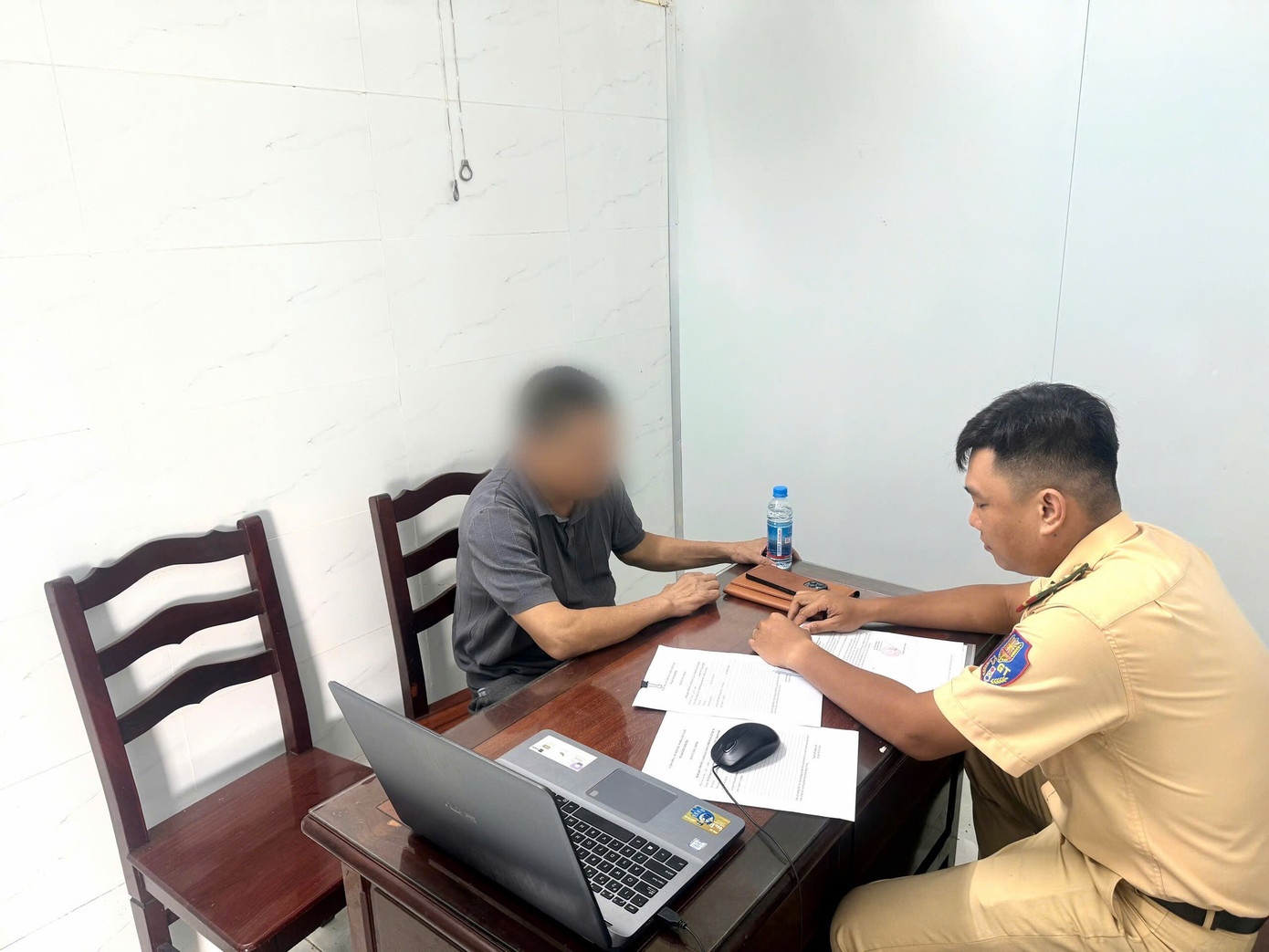 Tai xe nguoc chieu TP.HCM anh 1