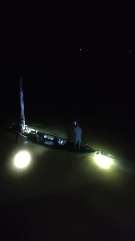 Om cot dien lu lut anh 2