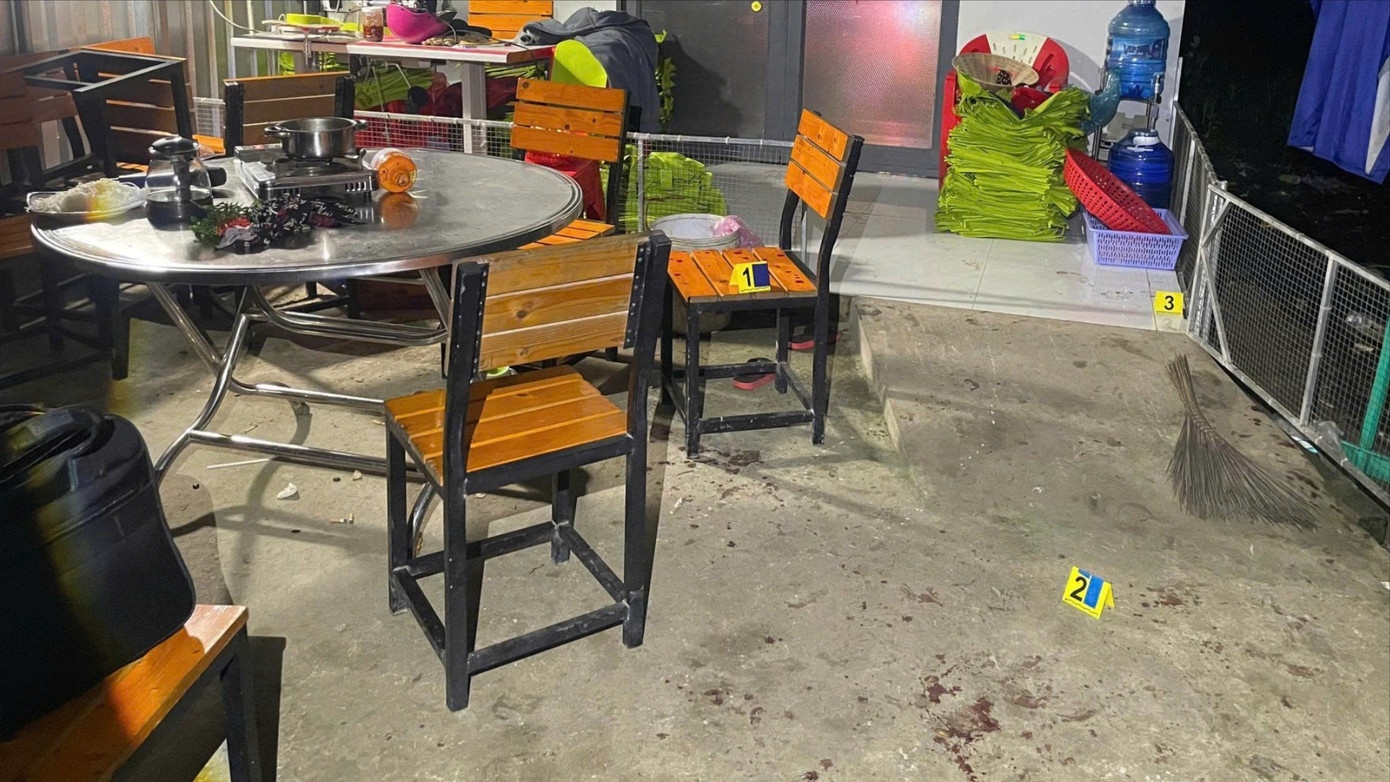 Thong tin moi vu rach mat ‘doi thu’ nhau voi chong hinh anh