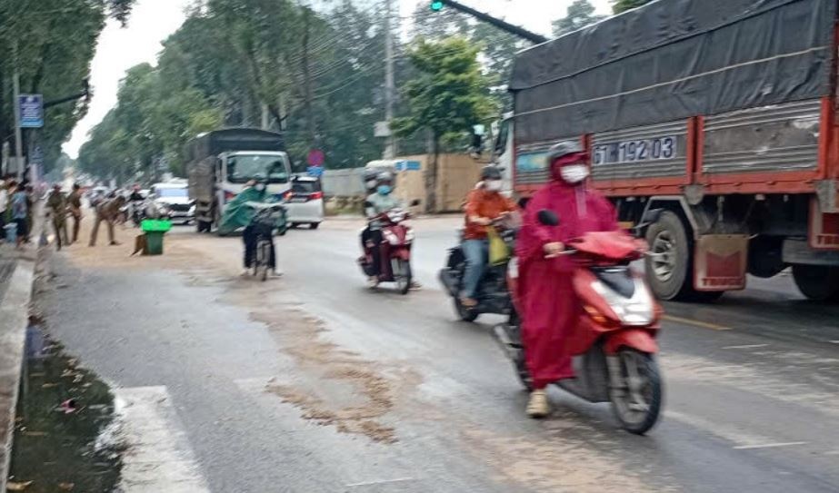 Tran dau ra duong, hang chuc nguoi te nga o TP.HCM hinh anh