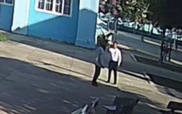 De nghi buoc thoi viec thay giao bi to bop co dong nghiep hinh anh