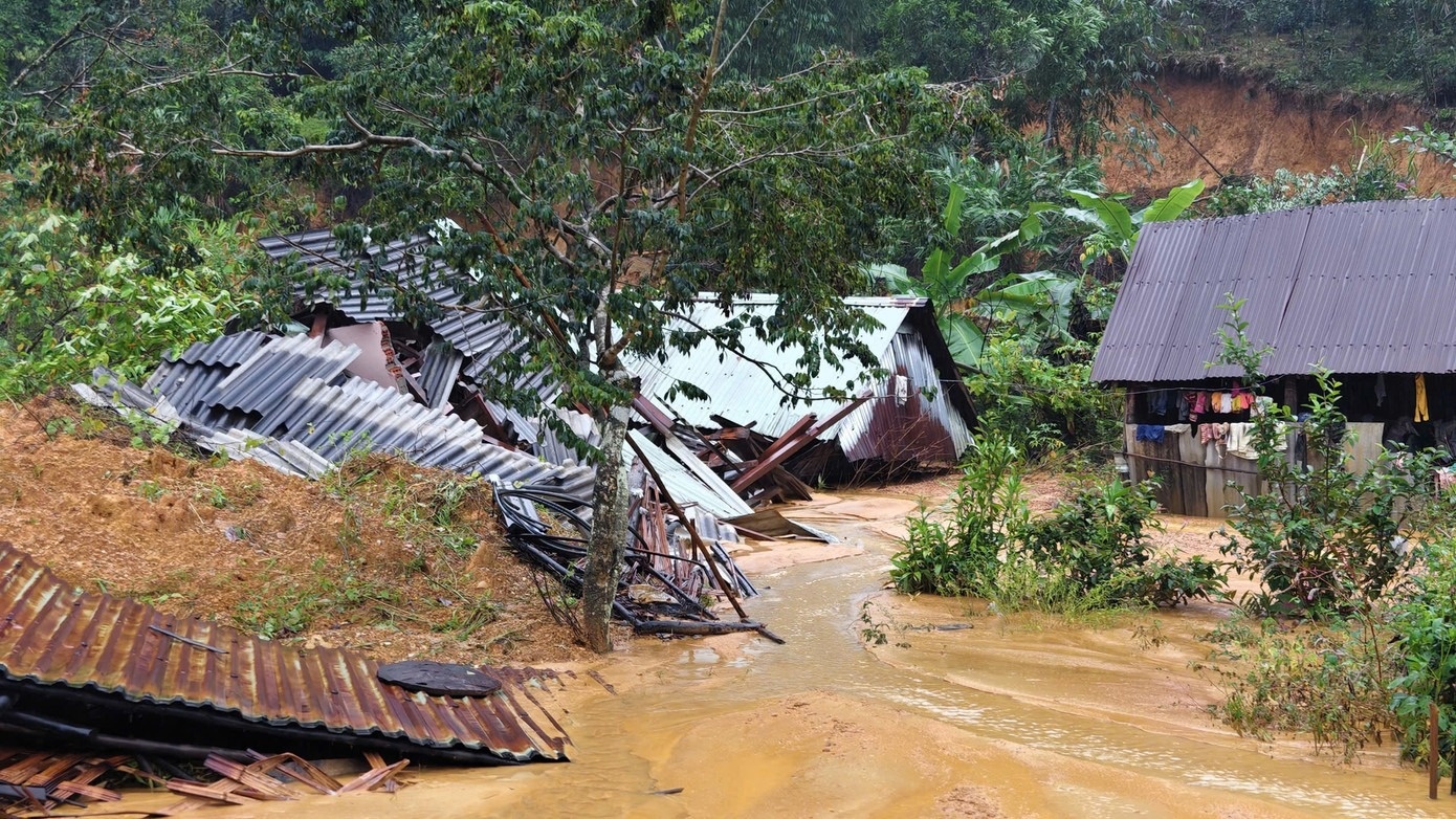 Dat truot kinh hoang, mot thon o Da Nang thoat canh Lang Nu thu hai hinh anh