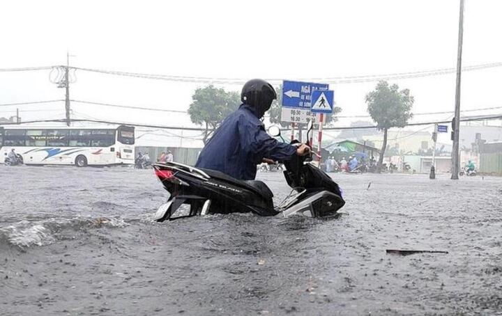 Thoi tiet 1/11: Mien Trung mua lon, khong khi lanh lien tuc tang cuong hinh anh