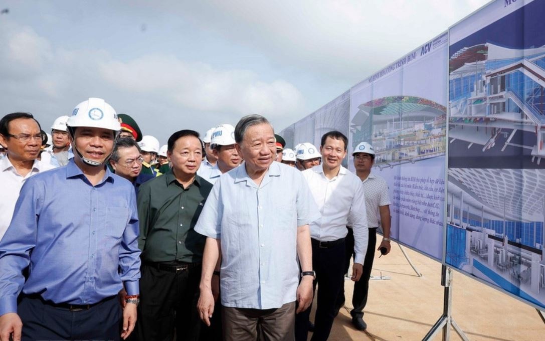 Tong Bi thu tham va lam viec tai Du an Cang Hang khong Long Thanh hinh anh