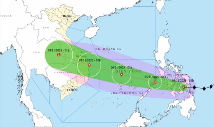Bao Kalmaegi tang cap, tiep tuc huong ve khu vuc giua Bien Dong hinh anh