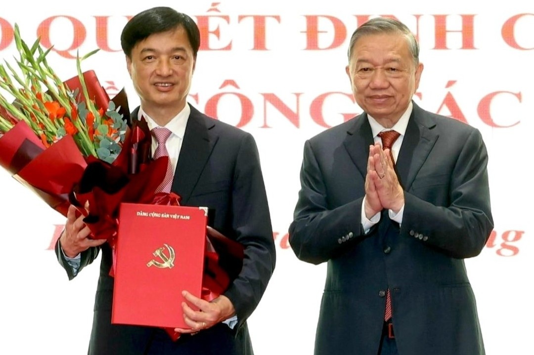 Ong Nguyen Duy Ngoc lam Bi thu Thanh uy Ha Noi hinh anh