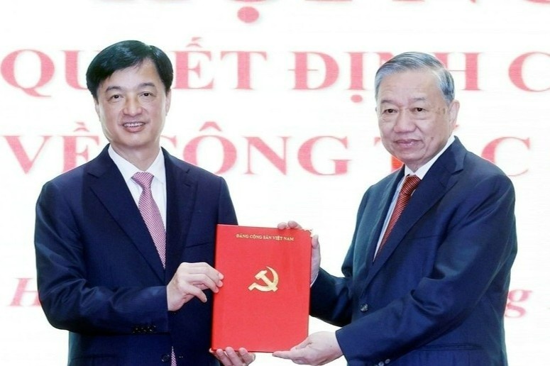 Tan Bi thu Ha Noi: Hien dang toan tam, toan luc cho Thu do phat trien hinh anh