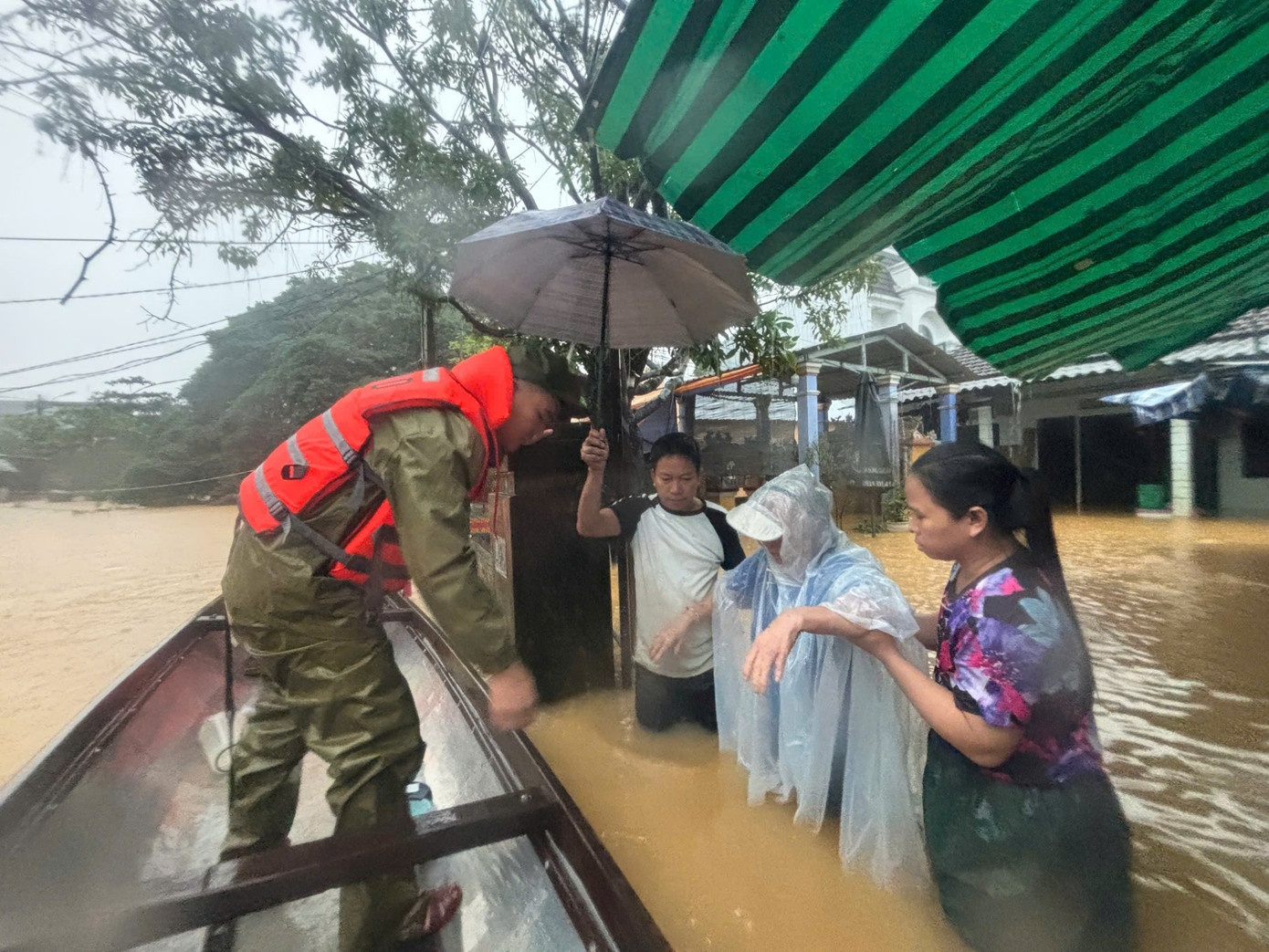 Lu lich su Hue anh 6