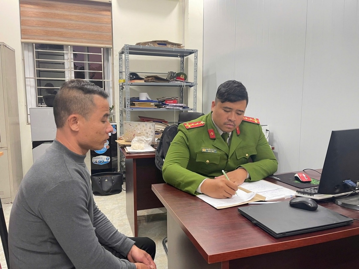 Doi tuong tron truy na 7 nam ra dau thu o Hai Phong hinh anh