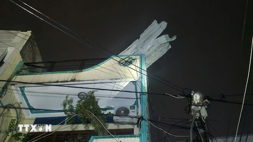 Bao so 13 Bao Kalmaegi anh 1