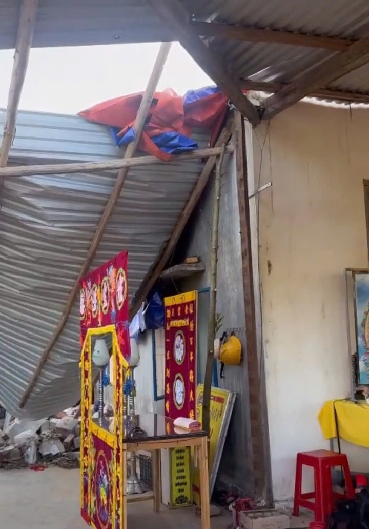 Bao so 13 Bao Kalmaegi anh 1