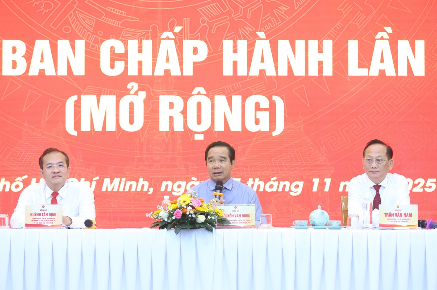 Chu tich TP.HCM: Can bo con so set, khong dam lam, ngai va cham hinh anh