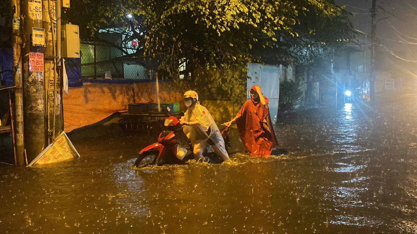 Trieu cuong ngap TP.HCM anh 4