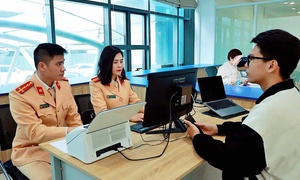 Cong an Ha Noi lam sach du lieu 8 trieu xe trong 60 ngay hinh anh